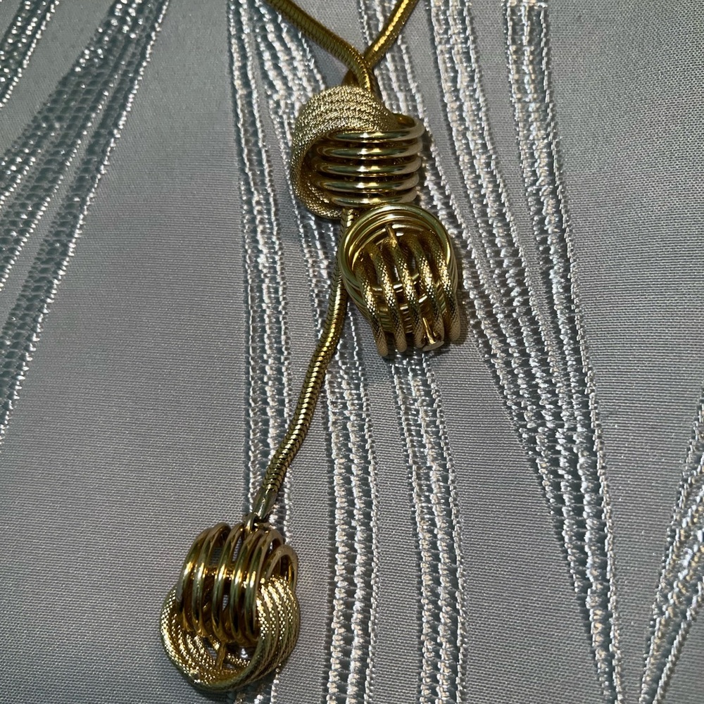 Long Vintage Golden Necklace w/ Knot Pendants